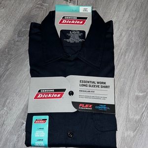 Dickies. Dark navy blue. Large long sleeve